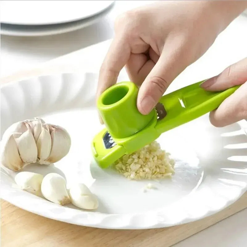 Mini Garlic Grinder – Compact, Creative & Effortlessly Efficient